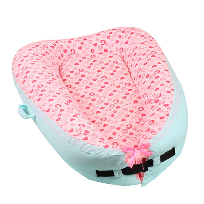 The Baby Portable Coax Bed is a perfect choice for new parents looking to provide their newborn with a secure, cozy sleeping space. Its bionic uterus design offers a gentle, calming effect, simulating the comfort of the womb. The bed is lightweight and po