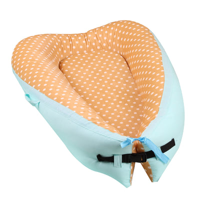 The Baby Portable Coax Bed is designed to provide your newborn with the utmost comfort and safety. With its innovative bionic uterus design, it replicates the soothing environment of the womb, helping your baby feel calm and secure. This portable bed is l