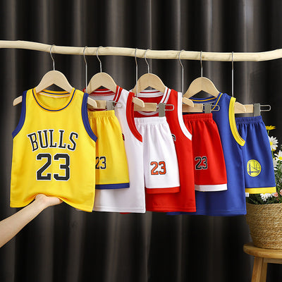This Children's Clothing Sports Basketball Wear is perfect for active boys. The comfortable, durable suit ensures freedom of movement, making it ideal for basketball or casual wear.